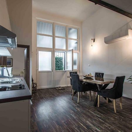 Bacrizza Gallery Apartment シベニク エクステリア 写真