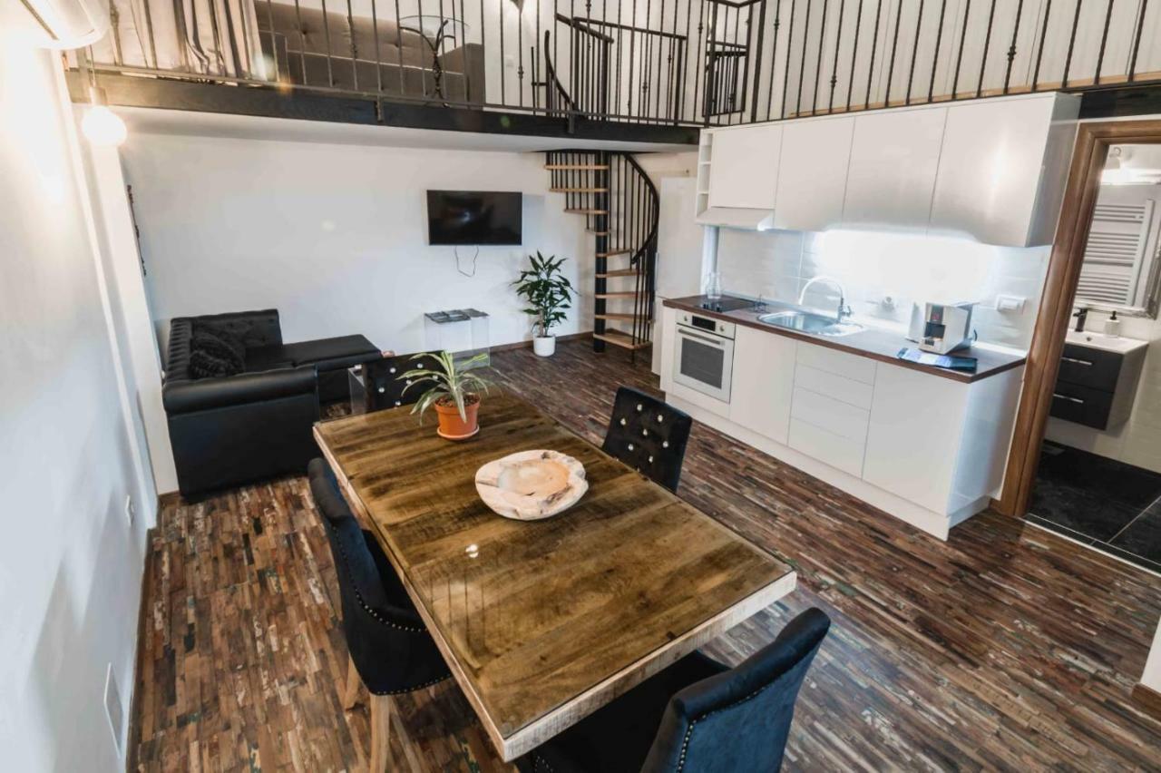 Bacrizza Gallery Apartment シベニク エクステリア 写真