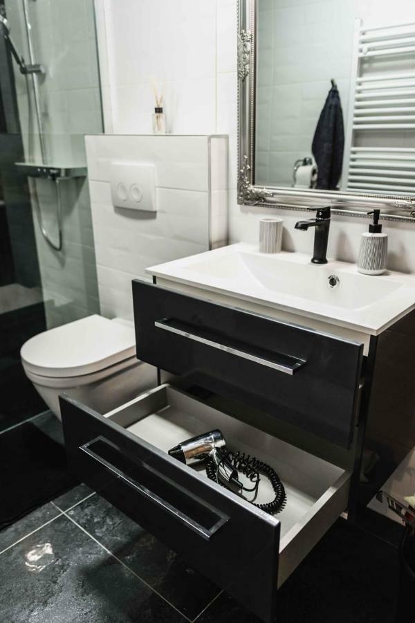 Bacrizza Gallery Apartment シベニク エクステリア 写真